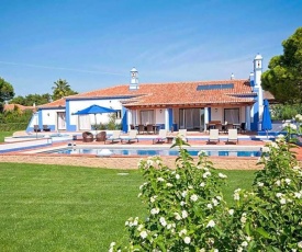 Albufeira Villa Sleeps 12 Pool Air Con WiFi