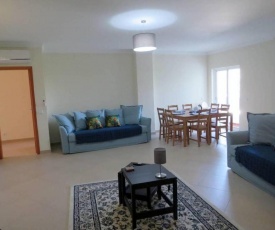 2 Bed Apartment with com Pool