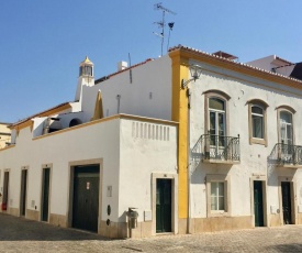 Casa Risca Amarela