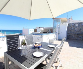 Beach House w/ BigTerrace & Sea View in Old Town Albufeira