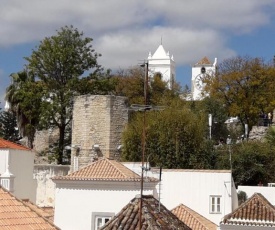 Tavira Downtown Calm House