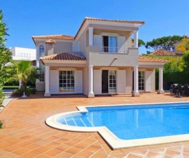 Vale do Garrao Villa Sleeps 8 Pool Air Con