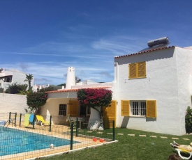 Charming Luxury Villa private pool with A/C,Albufeira, very central and quiet area