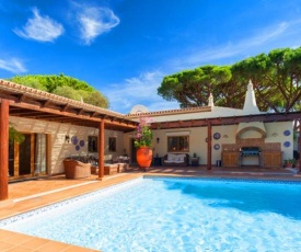 Vale do Lobo Villa Sleeps 5 Pool Air Con WiFi