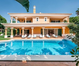 Vale do Lobo Villa Sleeps 8 Pool Air Con T480069