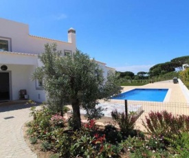 Vale do Lobo Villa Sleeps 8 Pool Air Con T647635