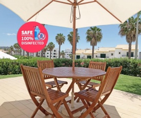 Sunny Terrace - Private Condo, Pool, Garden, Grill & Free Parking