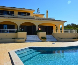 Villa Paraiso - 4 Bedrooms and pool