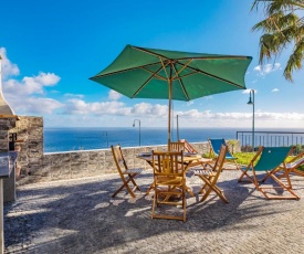 Villa Araujo Da Costa by HR Madeira