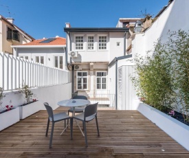 GuestReady - Backyard Palace Terrace