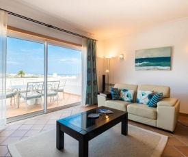 Stunning TH2 with Sea View