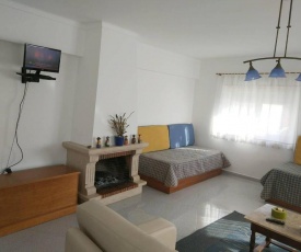 Apartamento a 4min da praia com lareira