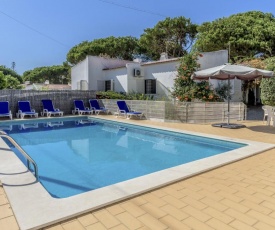 FLH Vilamoura Family House with Pool