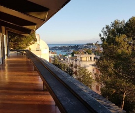 R House Central with seaview Cascais