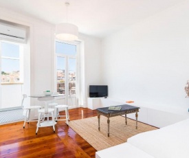 Central Apartment with Great Views and Aircon