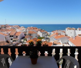 Apartment with balcony and sea view 1