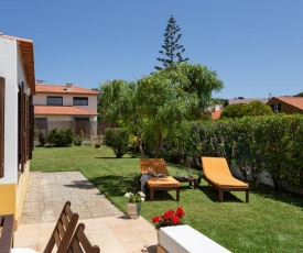 ALTIDO 3-BR Cottage with Terrace and Garden in Colares