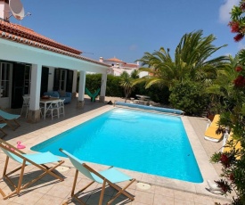 Holiday villa with pool near the ocean