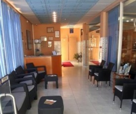 Hostel Armona