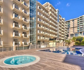 Blue Sky Apartment with pool