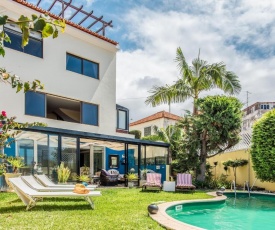 Charming Villa with Private Pool & Superb Views!!