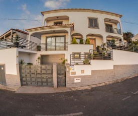 Apartment with kitchen and private bathroom