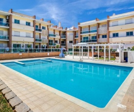 3 Bedroom Apartment with Pool View in Alvor