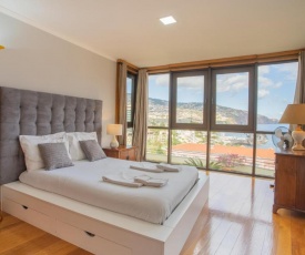 FLH Funchal Amazing Sea View Apartment with Pool