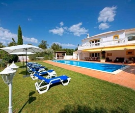 Alvor Villa Sleeps 8 Pool Air Con WiFi