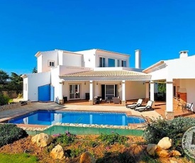 Alvor Villa Sleeps 8 Pool Air Con WiFi