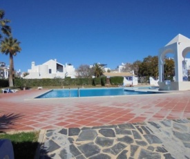 Akivillas Tavira Carson