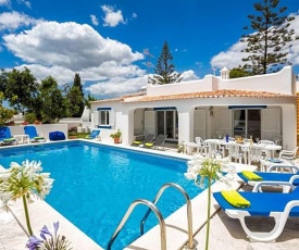 Carvoeiro Villa Sleeps 6 Pool Air Con WiFi