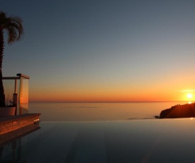 A View For You 2 - Infinity pool