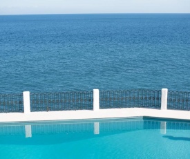 Salt Water Villa - Sea Water Pool - Private Sea Access