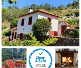 House with one bedroom in Camacha with wonderful mountain view enclosed garden and WiFi 12 km from the beach