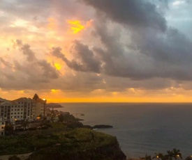 Sol & Mar Camara de Lobos