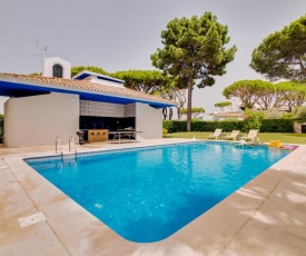 Villa HD - 4Bedrooms - Private pool - 15 minutes walking to Vilamoura Marina