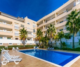 A05 - Luxury 1 Bed Fully Equipped with Pool