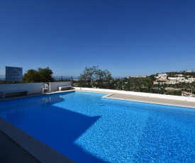 3 Bedroom duplex in condominium w/ pool, Albufeira