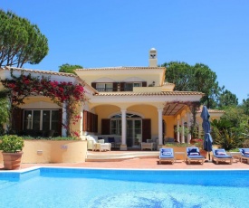 Quinta do Lago Villa Sleeps 8 Pool Air Con WiFi