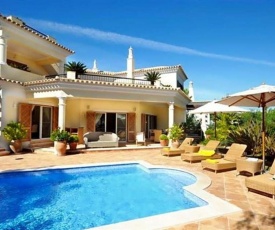 Vale do Lobo Villa Sleeps 8 Pool Air Con WiFi