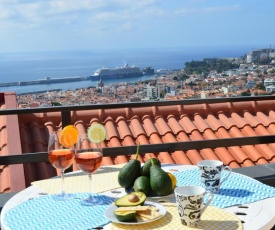 House in Funchal with panoramic view 2-6